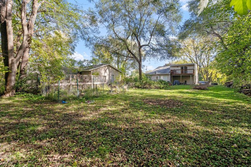 521 Farrell St N, Maplewood, MN 55119