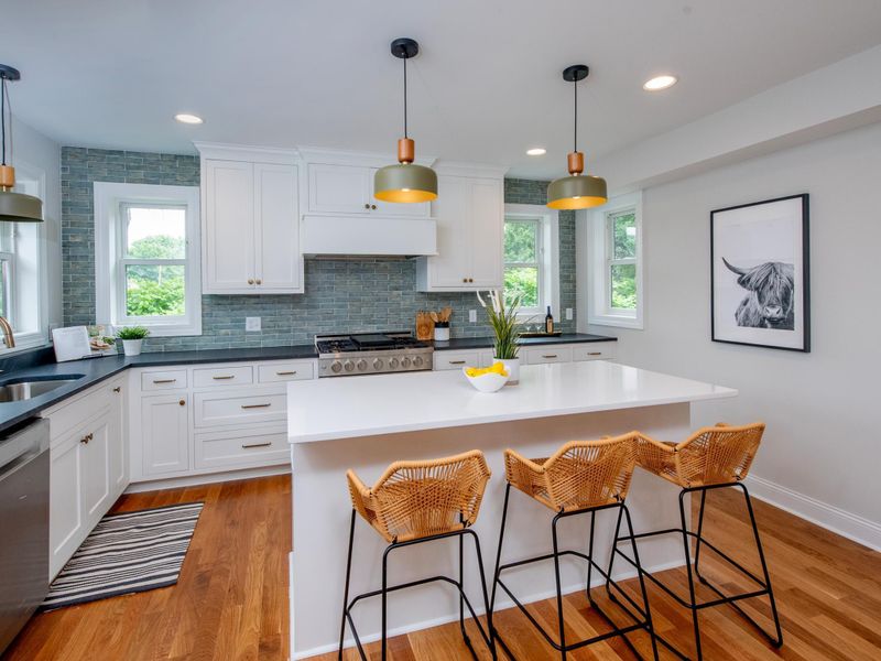 1443 Eleanor Ave, Saint Paul, MN 55116