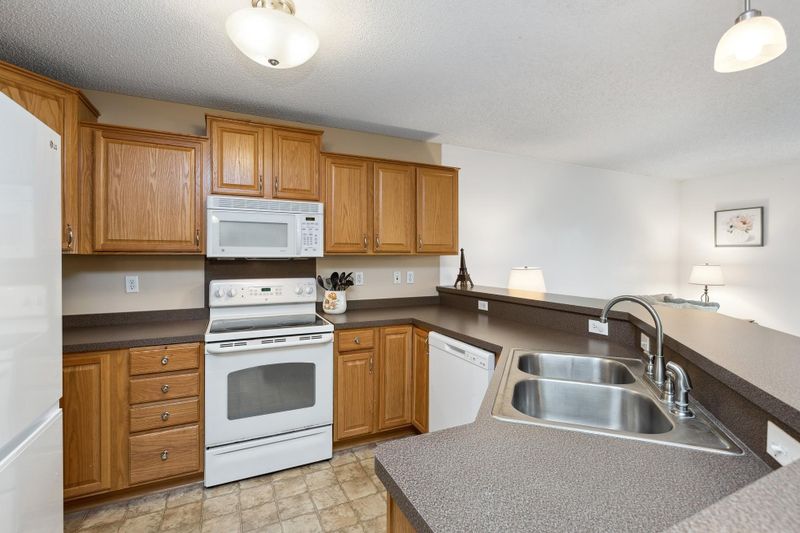 14195 Wilds Pa NW, Prior Lake, MN 55372