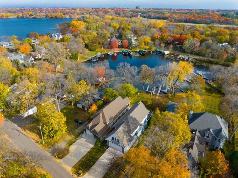 3057 Lake Shore Blvd, Wayzata, MN 55391