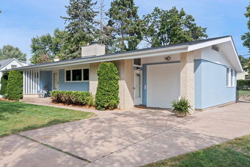 832 Cypress St S, Cambridge, MN 55008