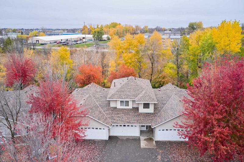 1364 Island Dr, Forest Lake, MN 55025