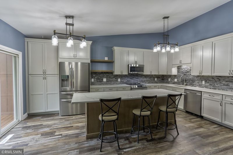 1250 Dunberry Ln #A, Eagan, MN 55123