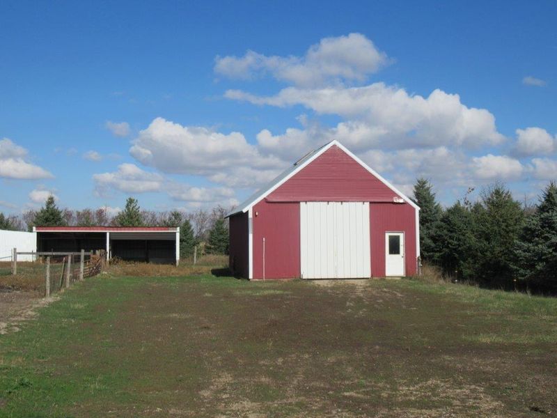 1566 31st St, Edgerton, MN 56128