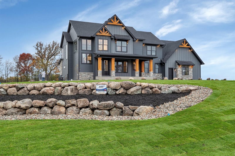 16556 Inca St NW, Andover, MN 55304
