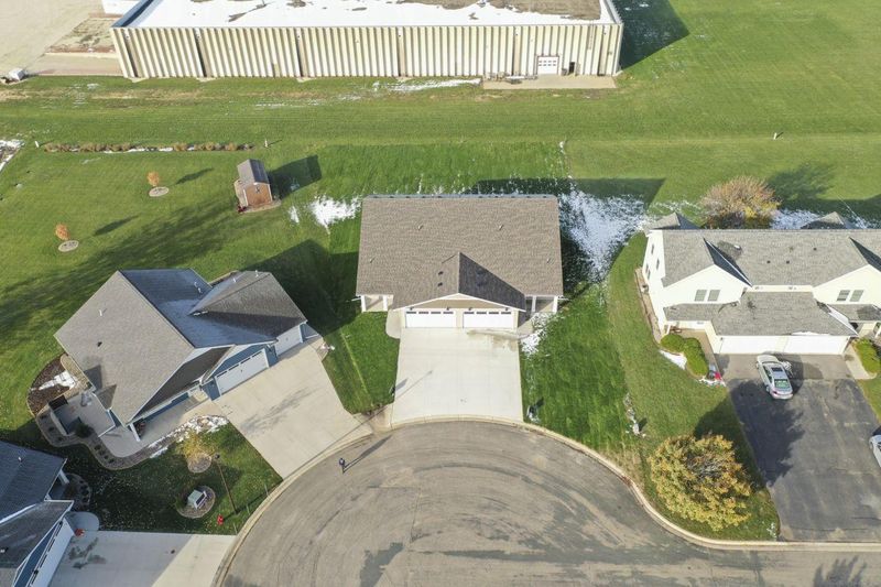 916 3rd Ave SE, Hayfield, MN 55940