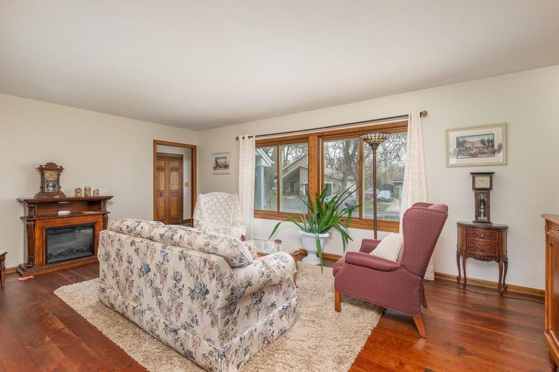 14694 Maple Trl SE, Prior Lake, MN 55372