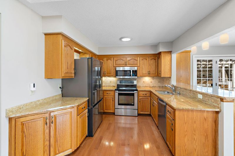 8317 33rd Pl N, New Hope, MN 55427