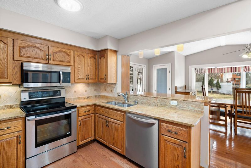 8317 33rd Pl N, New Hope, MN 55427