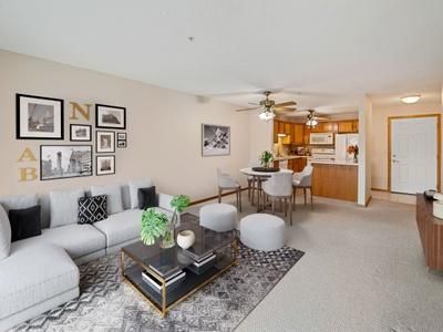 2231 Penn Pl #219, North Saint Paul, MN 55109