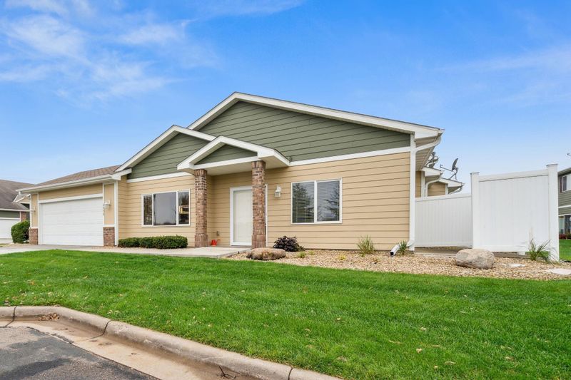3959 Station Pl NW, Prior Lake, MN 55372