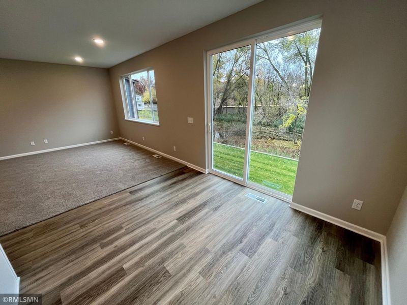 1542 100th Ave NW, Coon Rapids, MN 55433