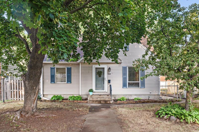 4014 Regent Ave N, Robbinsdale, MN 55422