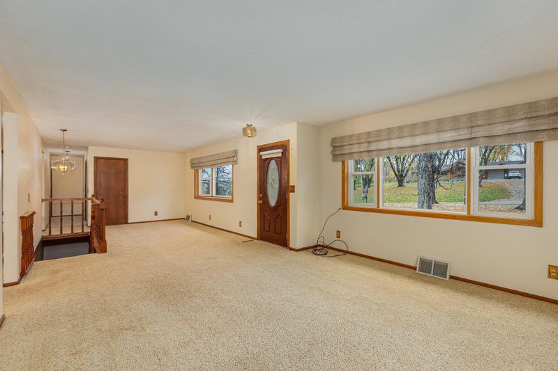 1094 County Road 83, Maple Plain, MN 55359