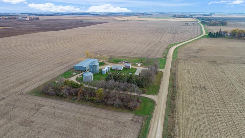 26189 Garfield Ave, Morristown, MN 55052