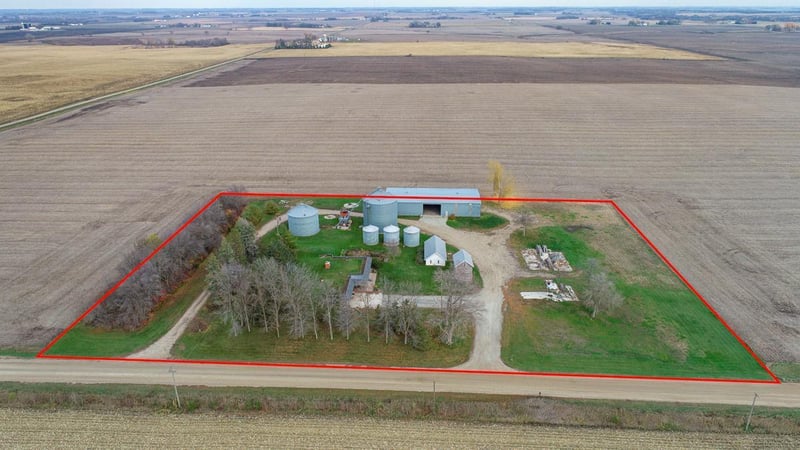 26189 Garfield Ave, Morristown, MN 55052