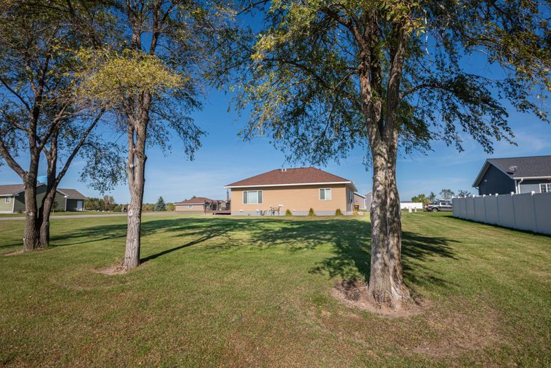 700 9th St NE, Perham, MN 56573