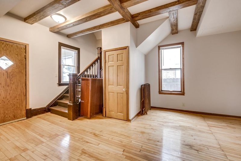 1012 Thomas Ave, Saint Paul, MN 55104