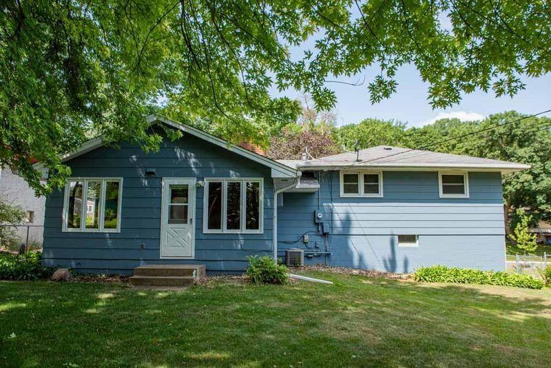 2914 Idaho Ave N, Minneapolis, MN 55427
