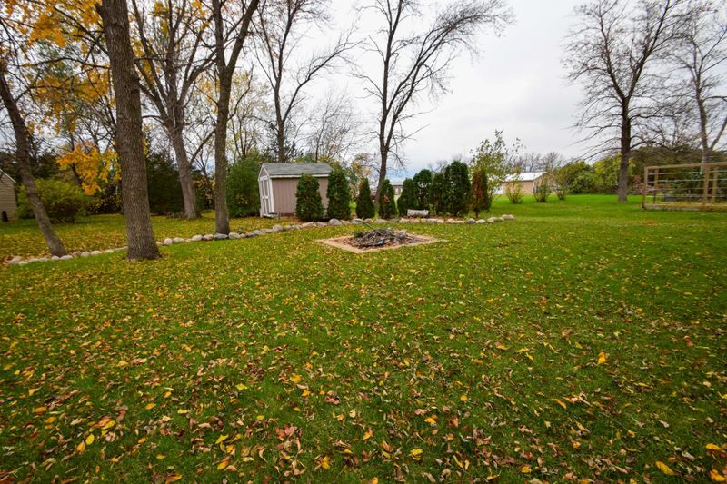 121 School St, Belgrade, MN 56312