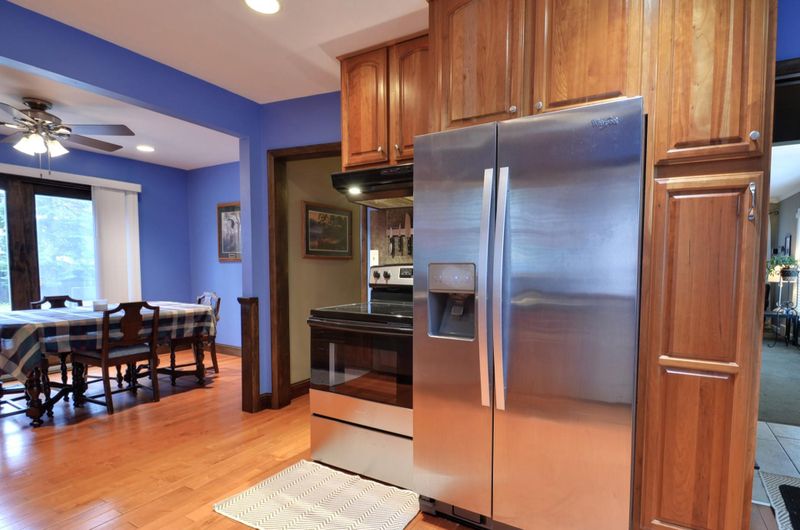 438 Bernard St E, West Saint Paul, MN 55118