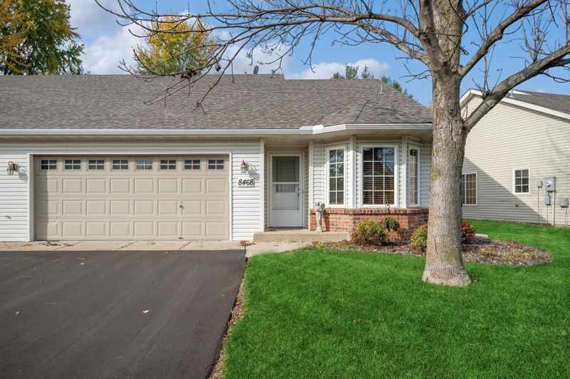 8468 Powers Pl, Chanhassen, MN 55317