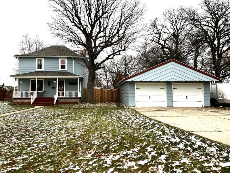 607 6th St NE, Fosston, MN 56542
