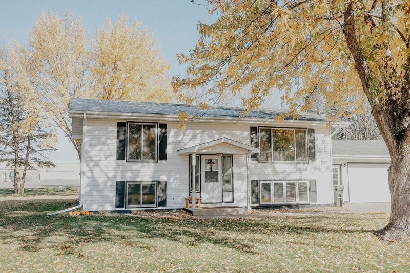 501 Park Ave SE, Pierz, MN 56364
