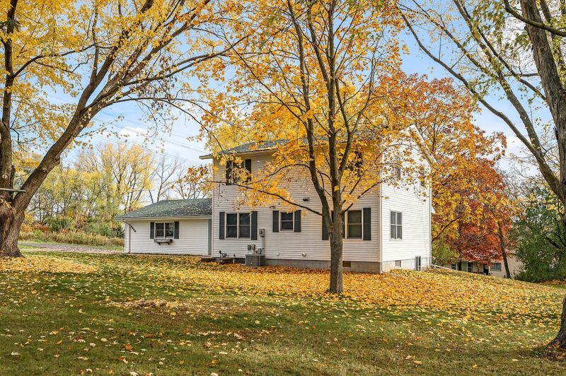 3060 Labore Rd, Little Canada, MN 55109