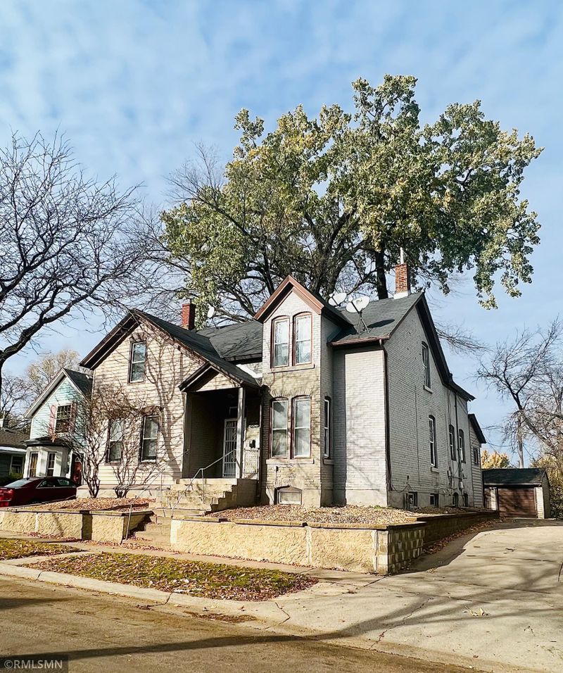 225 Morton St E, Saint Paul, MN 55107