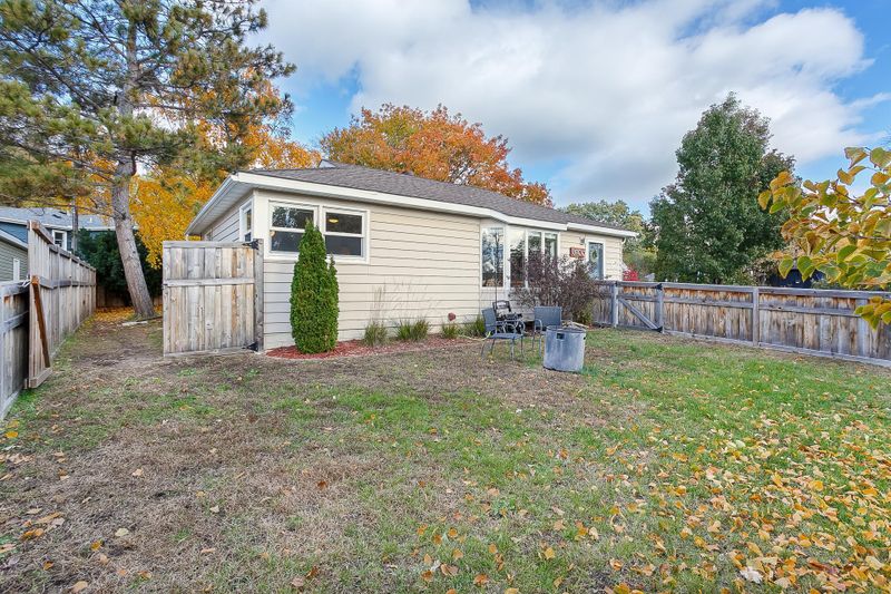 8900 Cedar Lake Rd S, Saint Louis Park, MN 55426