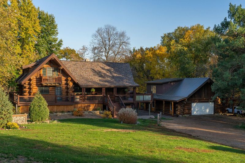 1455 Oxford Ave, Delano, MN 55328