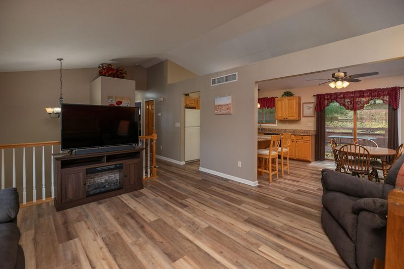 1316 50th St NW, Rochester, MN 55901