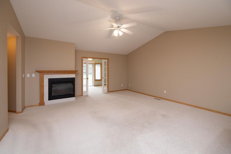 221 Tuttle Dr, Hastings, MN 55033