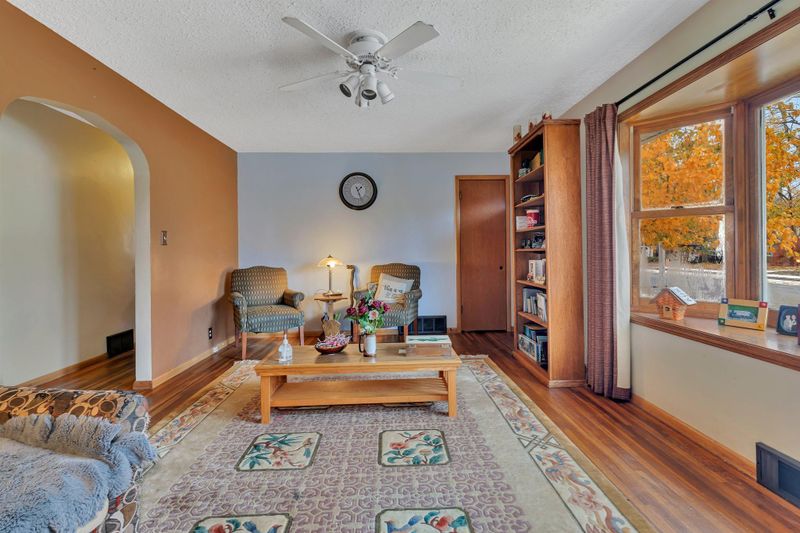 604 Augusta Ave, Willmar, MN 56201