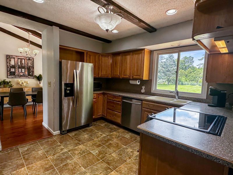 11506 W River Hills Dr, Burnsville, MN 55337
