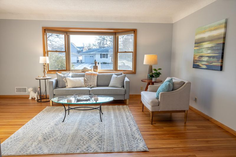 7724 W 13 1/2 St, Saint Louis Park, MN 55426