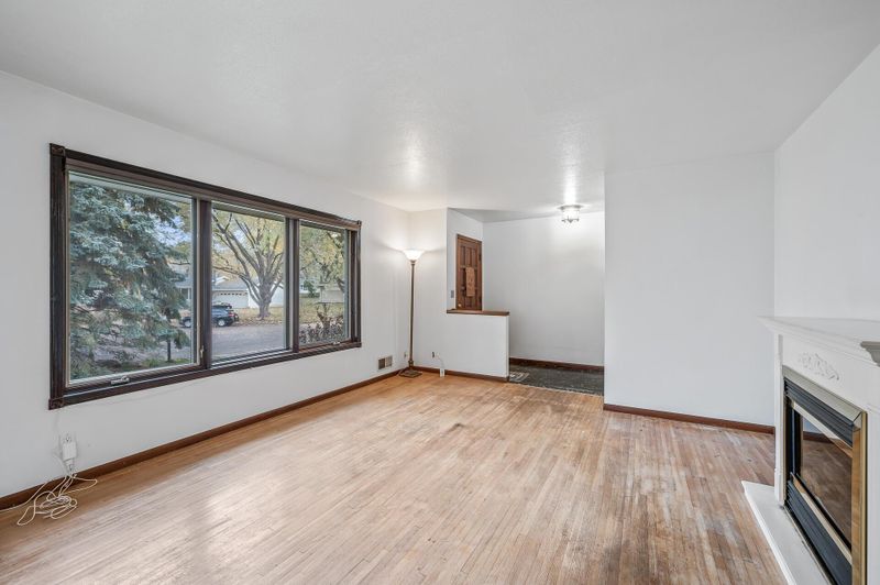2318 Golfview Dr, White Bear Lake, MN 55110