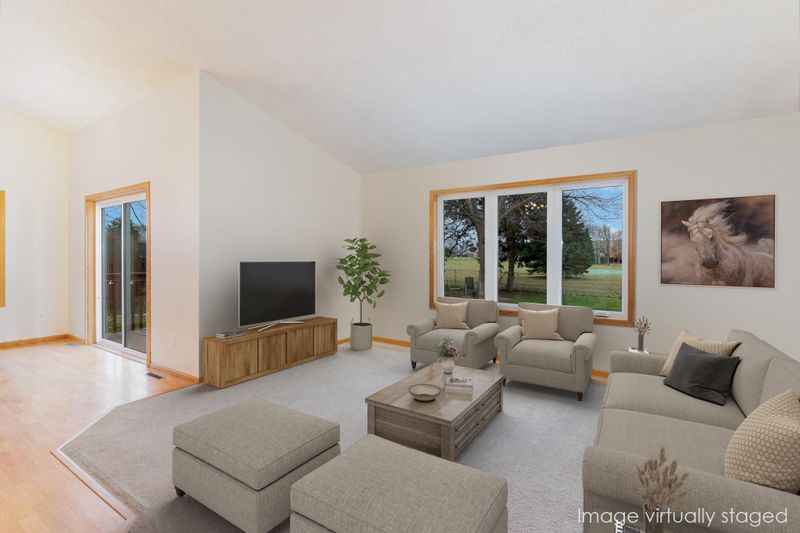 340 Robert Dr, Hastings, MN 55033