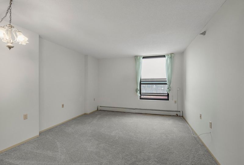 6615 Lake Shore Dr S #808, Richfield, MN 55423