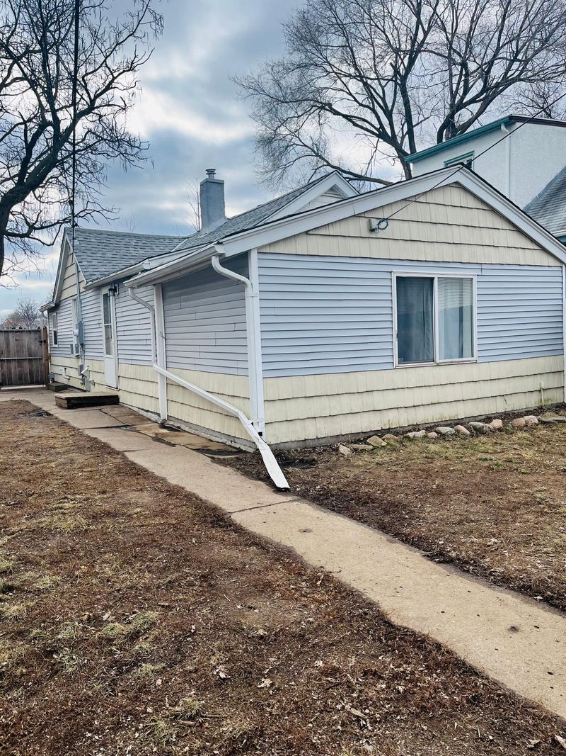 19 Magnolia Ave E, Saint Paul, MN 55117