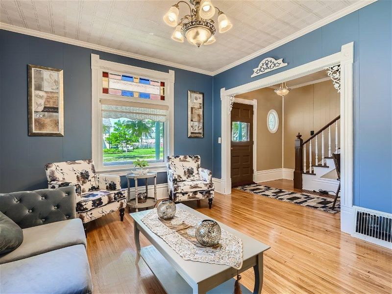 2566 5th Ave E, North Saint Paul, MN 55109