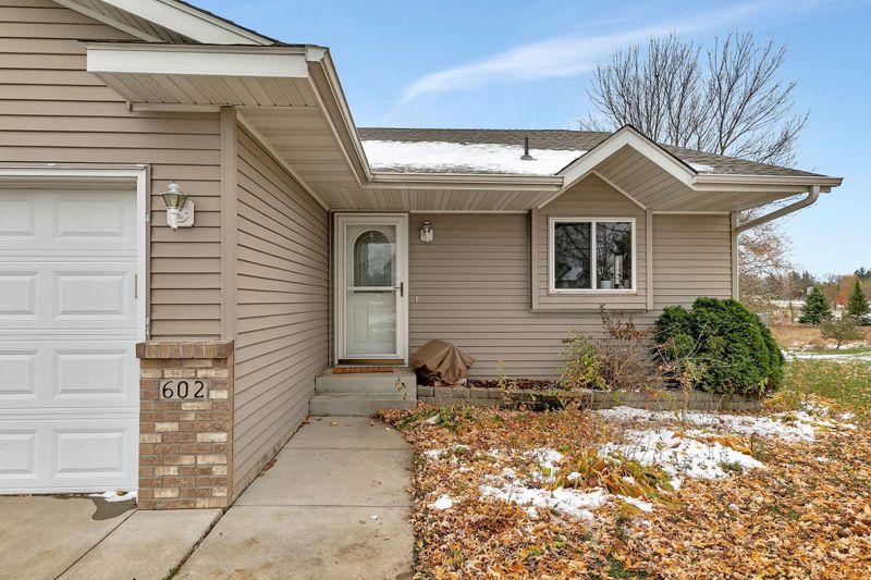 602 7th Ave NE, Saint Joseph, MN 56374