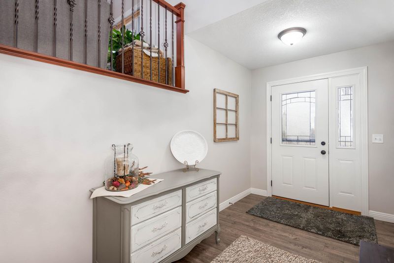 128 Flagstone Ln, Mankato, MN 56001