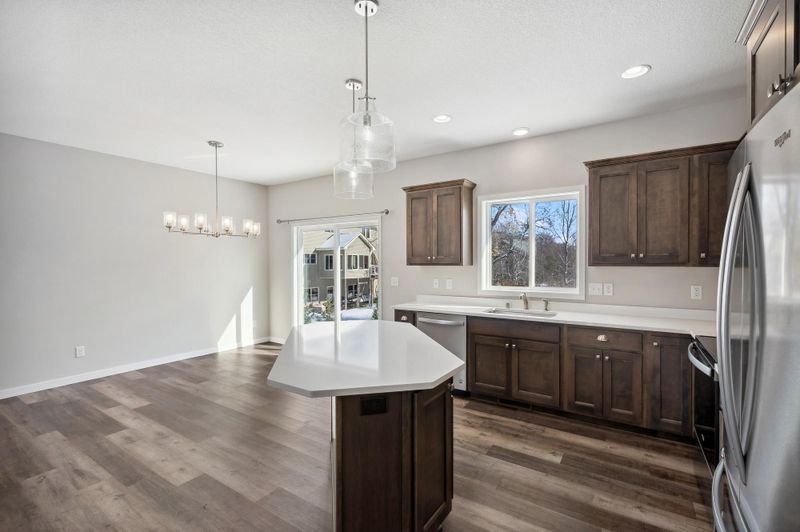 6882 Dupre Rd, Hugo, MN 55038