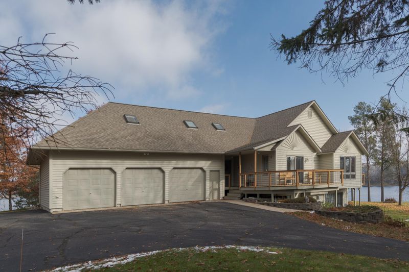 10059 Cove Pointe Rd, Brainerd, MN 56401
