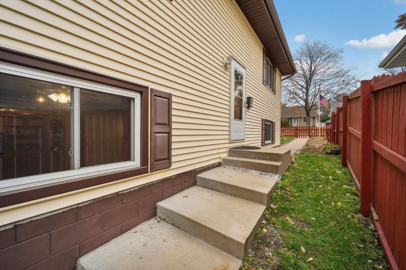 4748 4th St NE, Columbia Heights, MN 55421