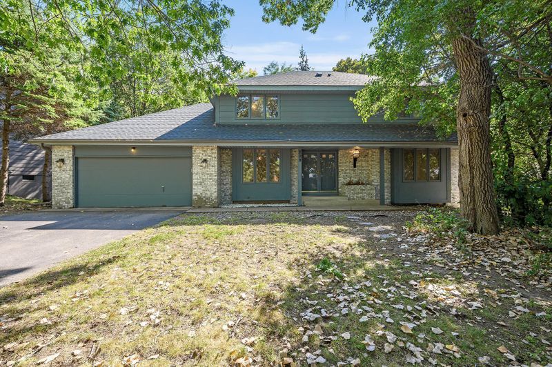 209 Marcin Ln, Burnsville, MN 55337