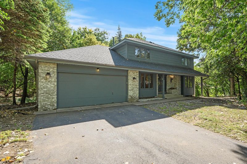 209 Marcin Ln, Burnsville, MN 55337