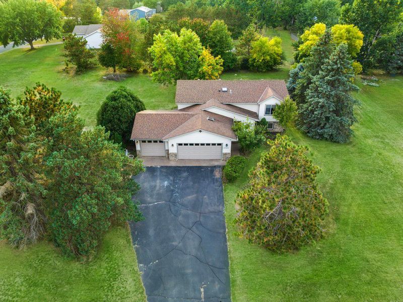 25232 Eureka Ave, Wyoming, MN 55092